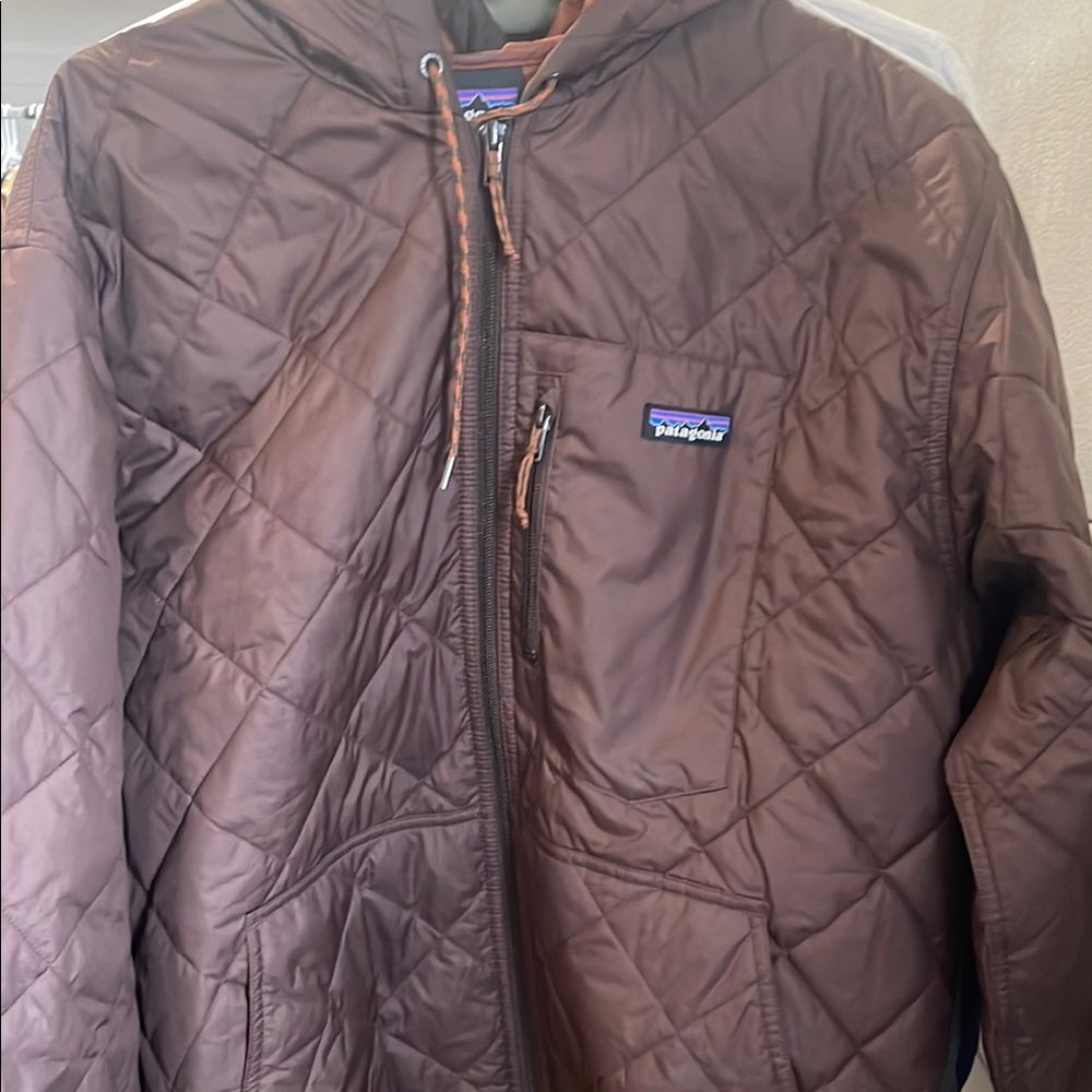 Patagonia Brown Puffer Jacket with Quilted Design